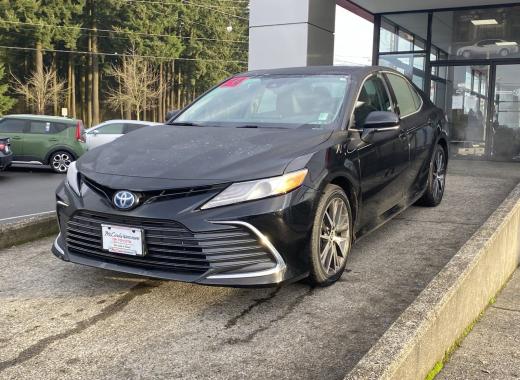 Toyota Camry XLE Hybrid 2024